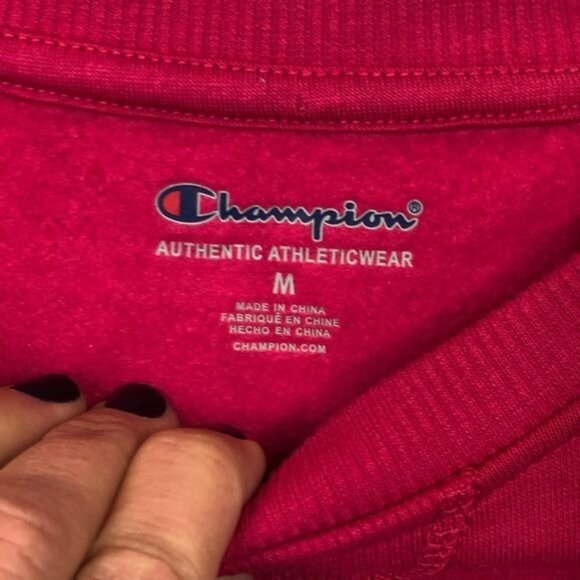 Champion Fleece Crew Script Logo Raspberry Medium NWT - Picture 3 of 6